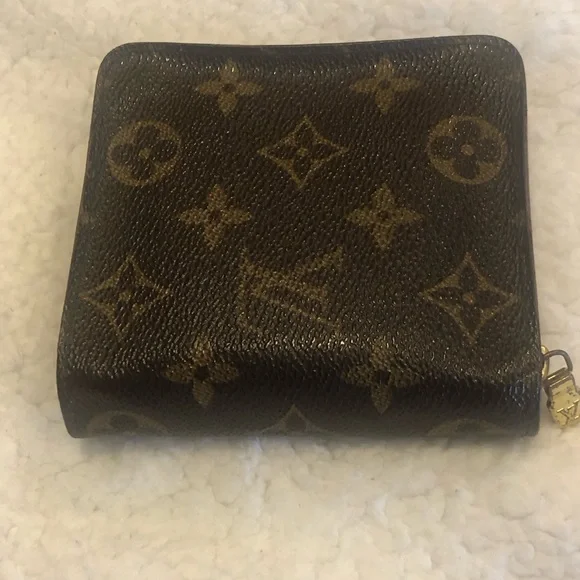 Louis Vuitton CA0030 Monogram Wallet - Picture 2 of 12